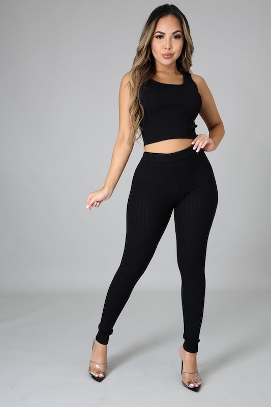 Sleeveless Crop Top And Leggings Sets